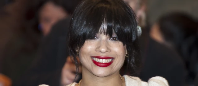 Zoë Kravitz: Esencja Gwiazdy Strzelca